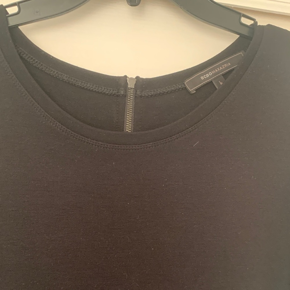 BCBGMaxAzria Black Crewneck Shift Dress with Back Zipper